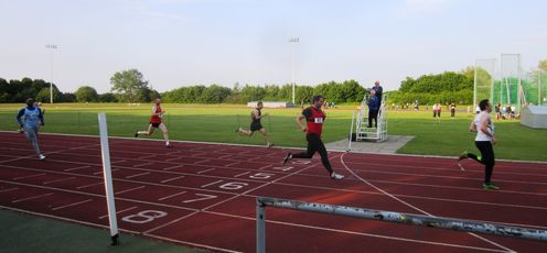 Paul E wins 100m