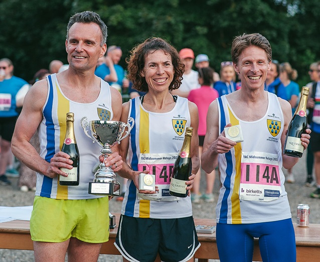 pic of team with trophies